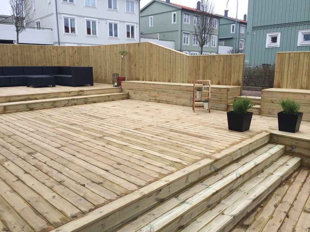 Trädäck vi byggt åt kund i Stockholm